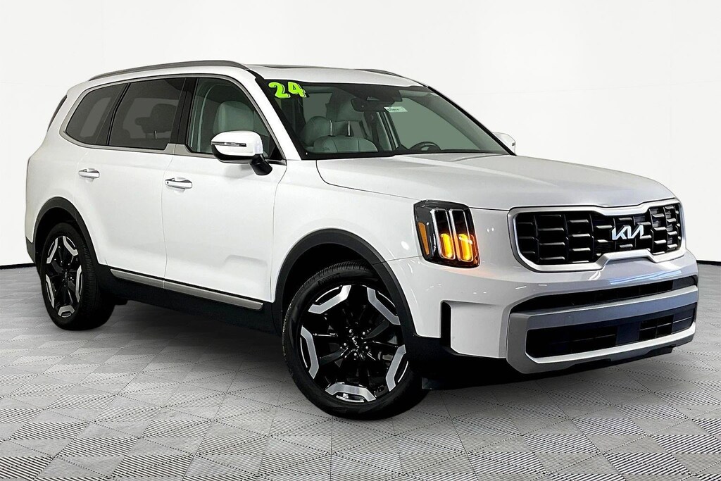 Used 2024 Kia Telluride S AWD SUV