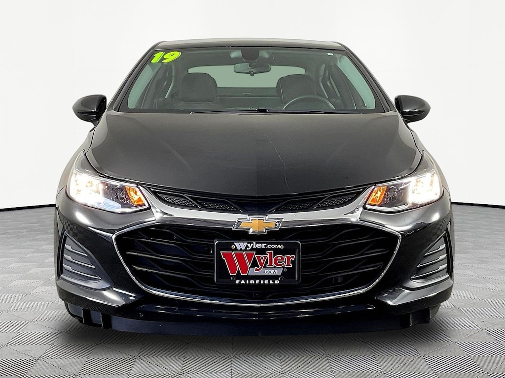 Used 2019 Chevrolet Cruze 4dr Sdn LS Sedan