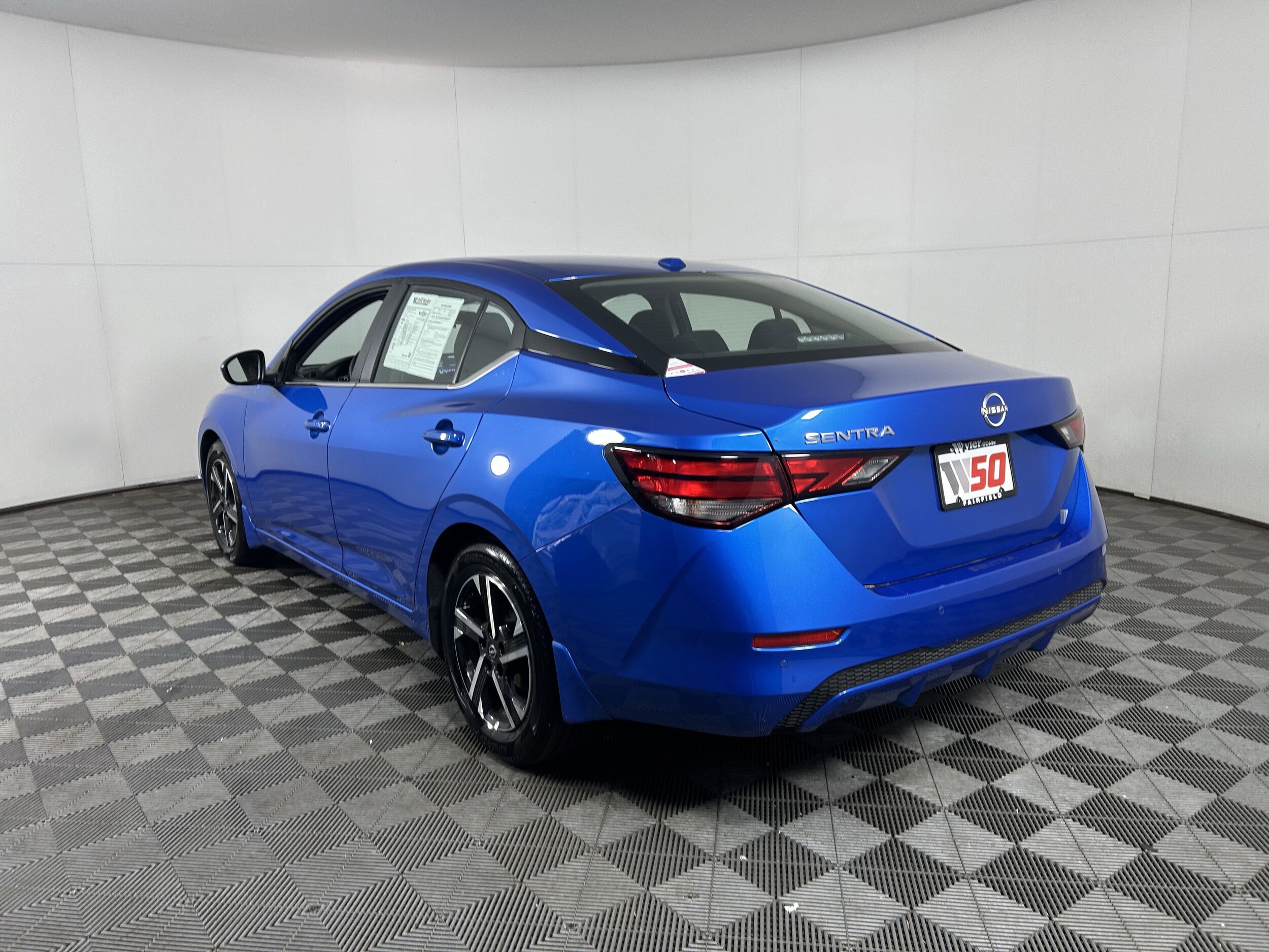 2025 Nissan Sentra SV photo 4