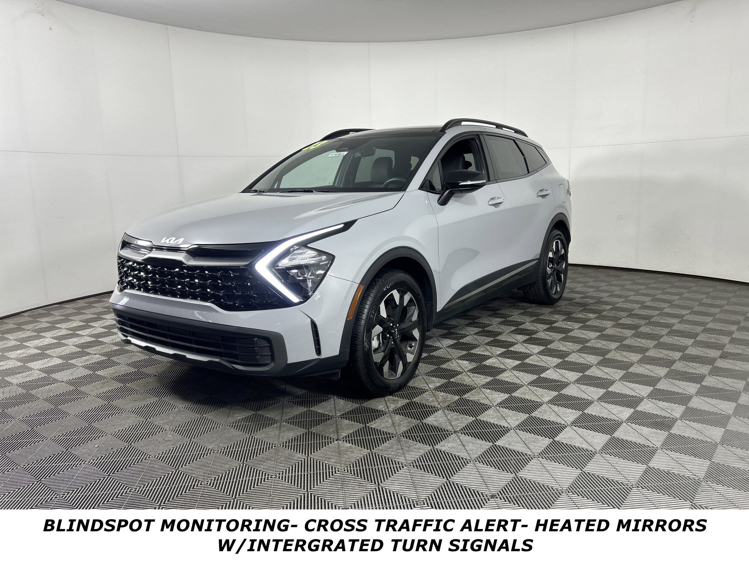 2023 Kia Sportage X-Line photo 2