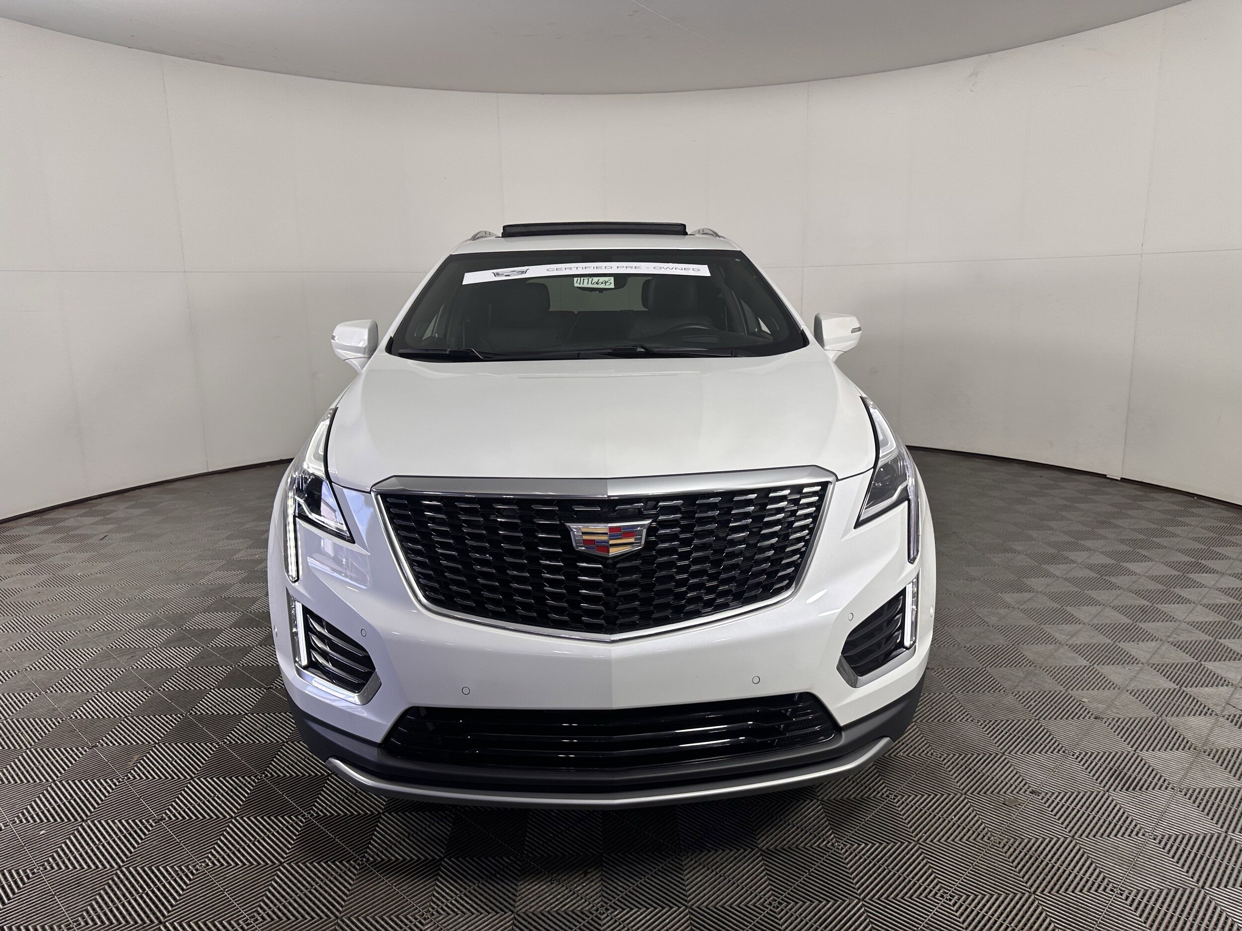 2024 Cadillac XT5 Premium Luxury photo 2