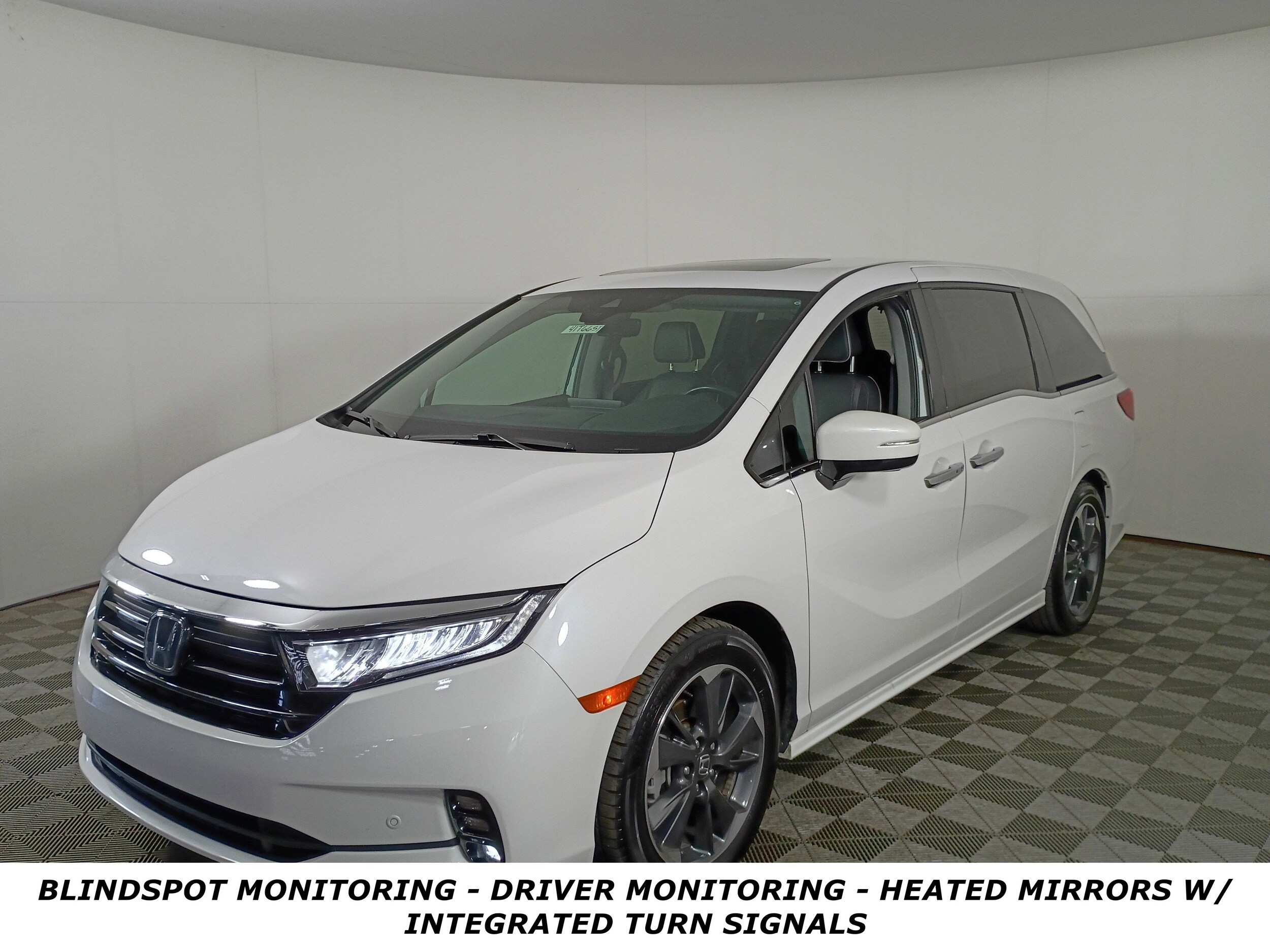 2024 Honda Odyssey Elite photo 3