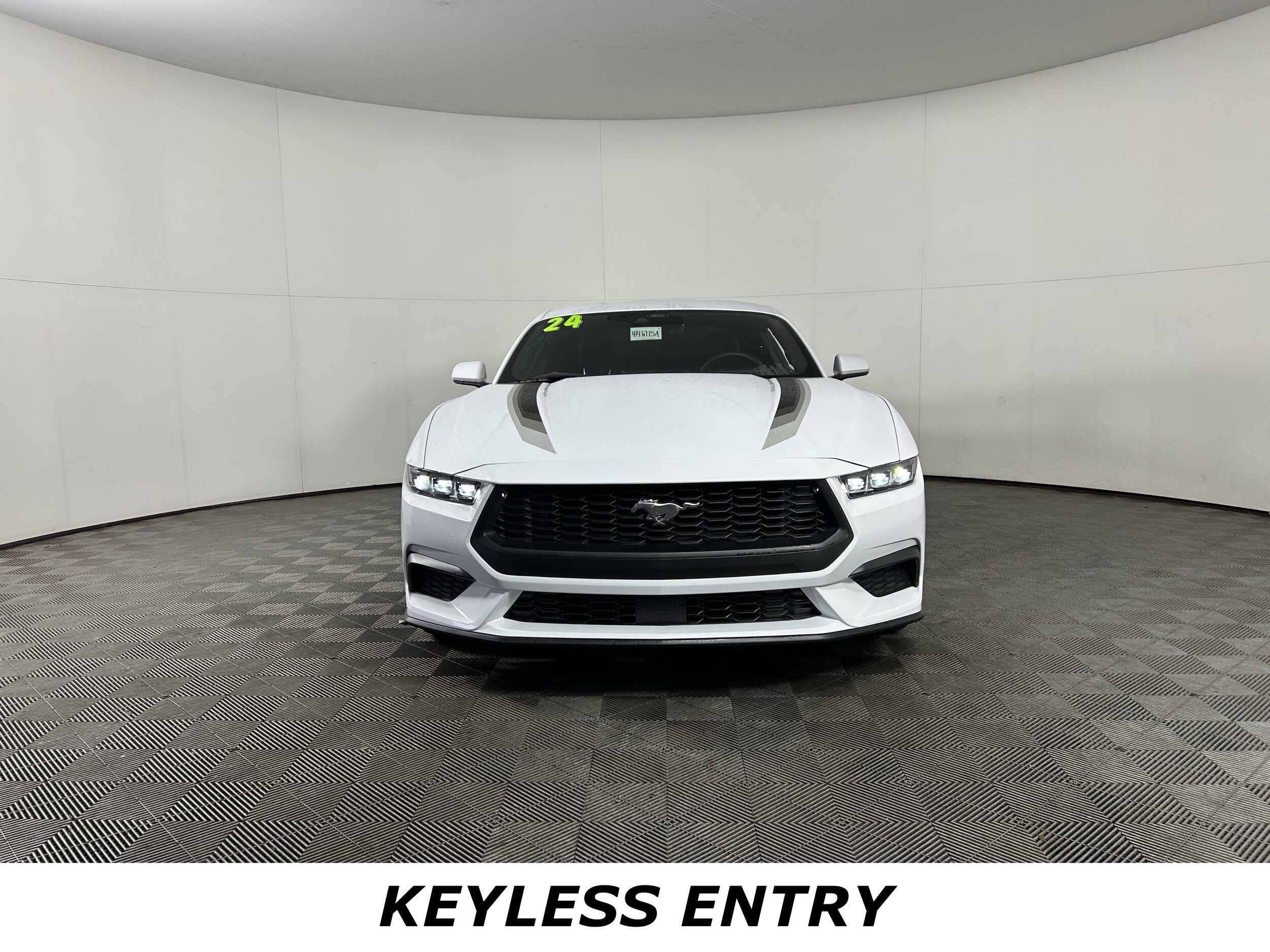 2024 Ford Mustang EcoBoost photo 2