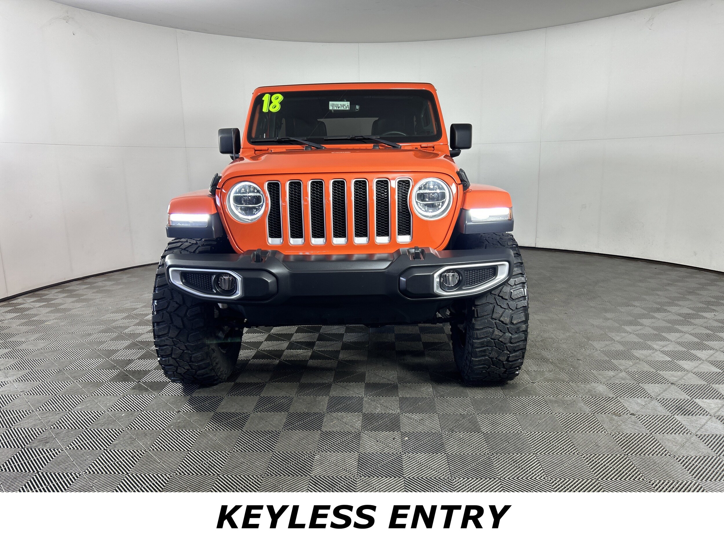 2018 Jeep Wrangler Unlimited Sahara photo 2