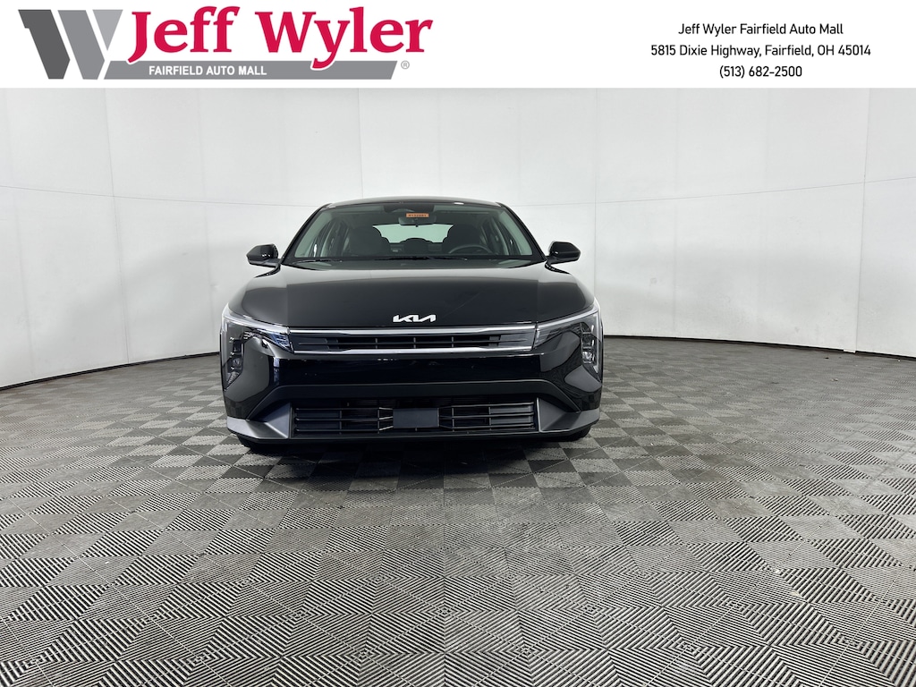 New 2025 Kia K4 LX Sedan