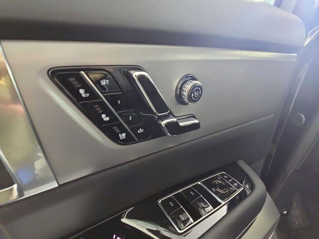 New 2026 CADILLAC VISTIQ Platinum SUV