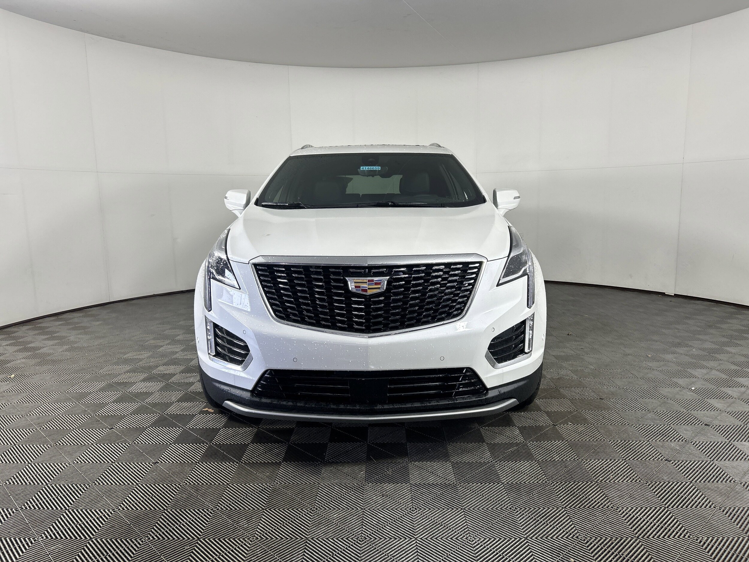 2025 Cadillac XT5 Premium Luxury photo 2