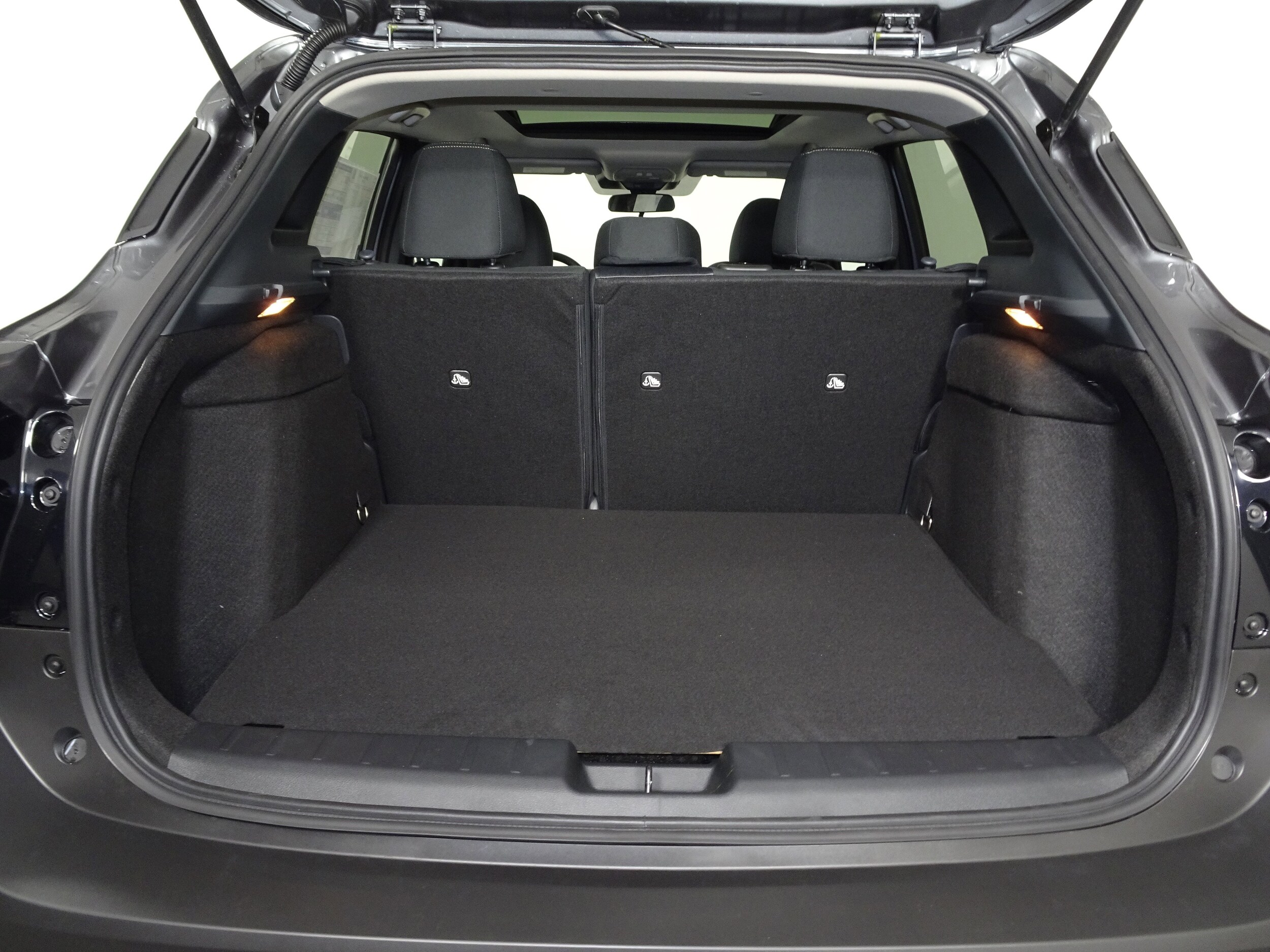 2026 Nissan Kicks SV photo 4