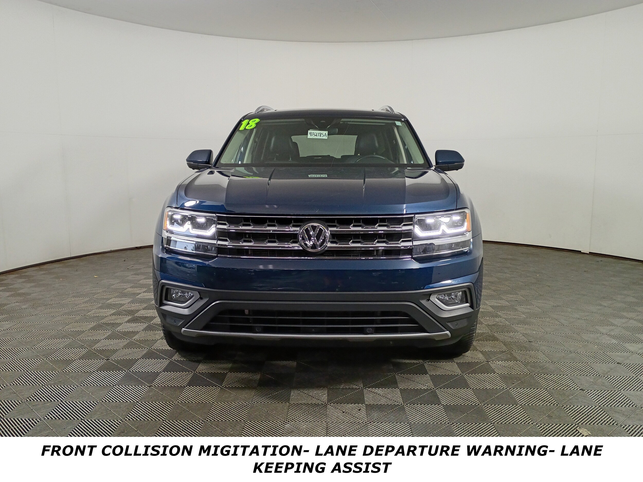 2018 Volkswagen Atlas V6 SEL Premium photo 2