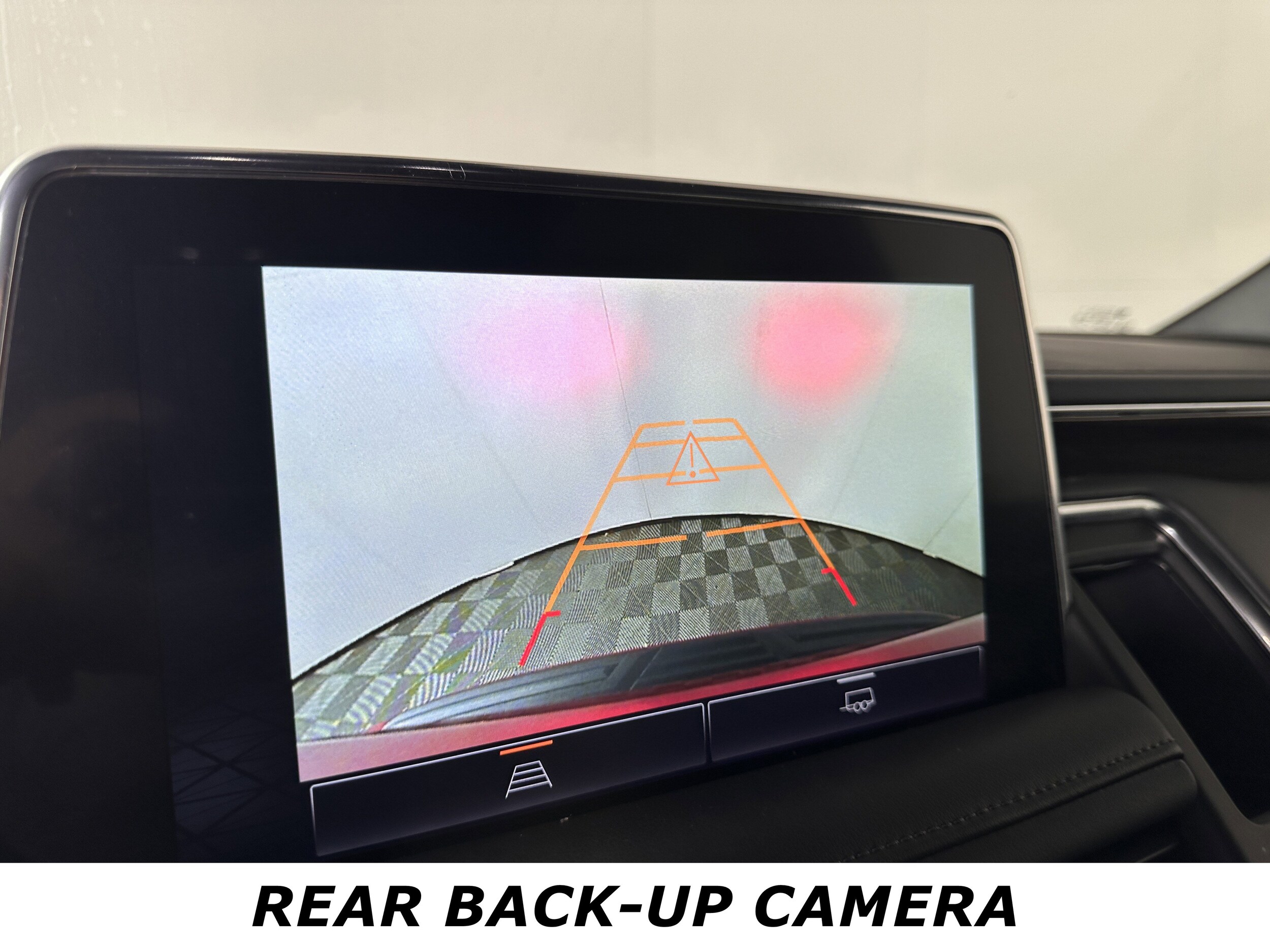 2022 Gmc Yukon SLE photo 4
