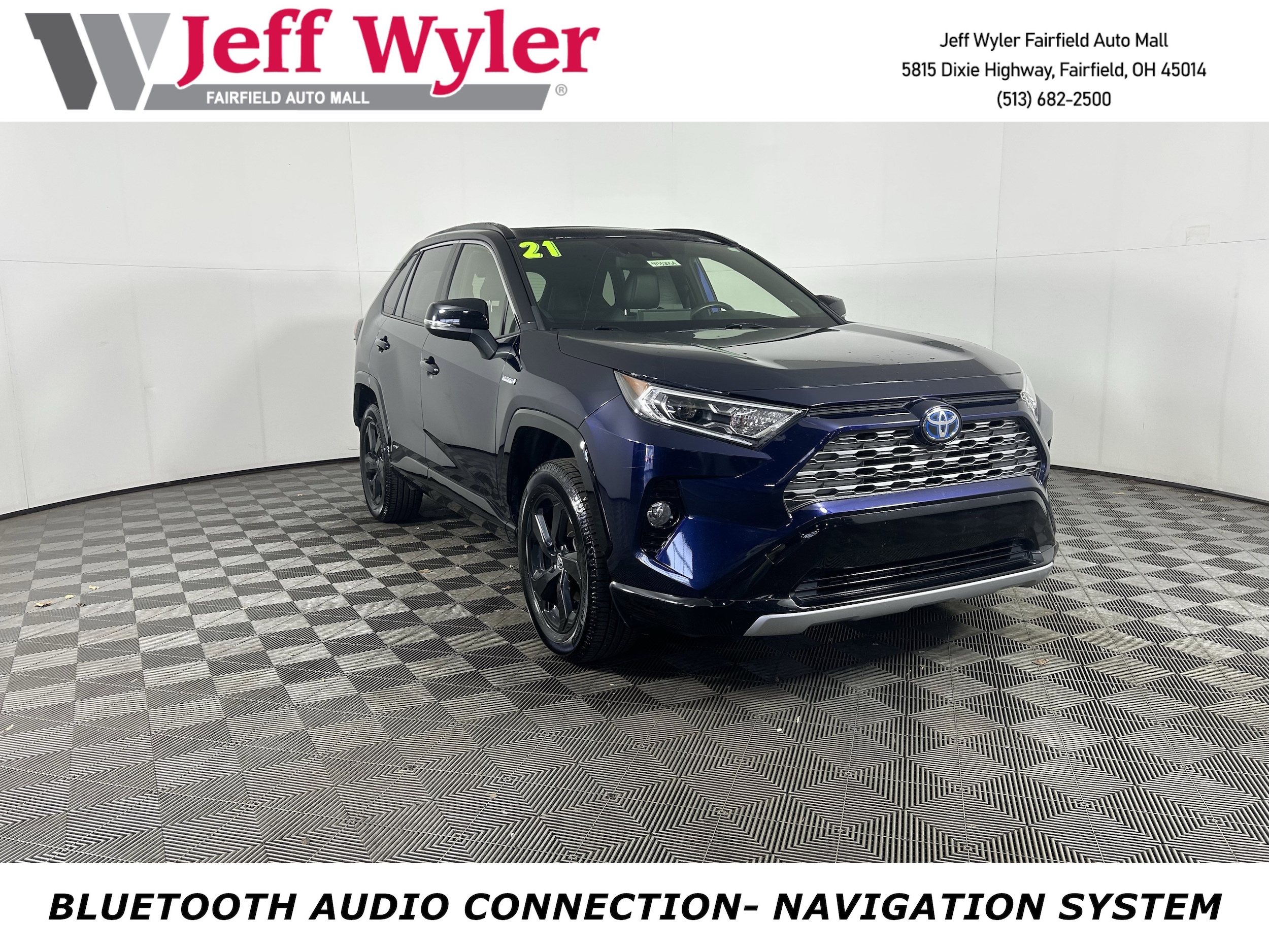 2021 Toyota RAV4 XSE's photo