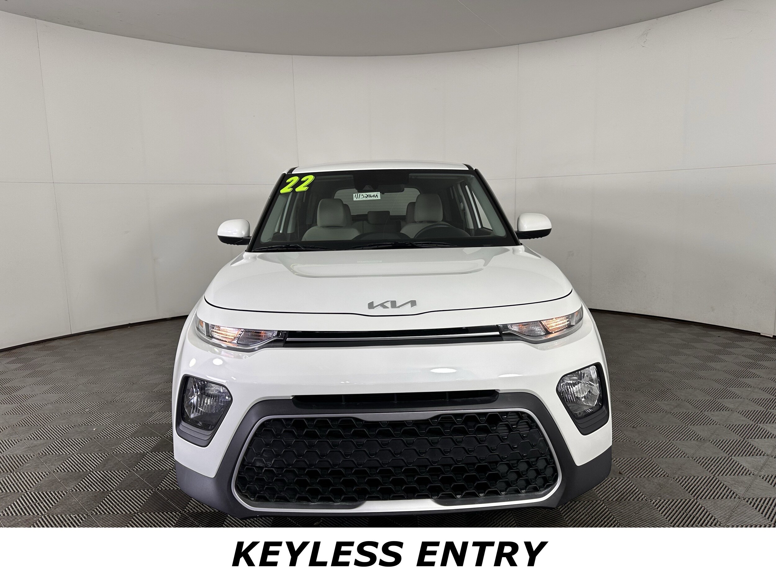 2022 Kia Soul LX photo 2