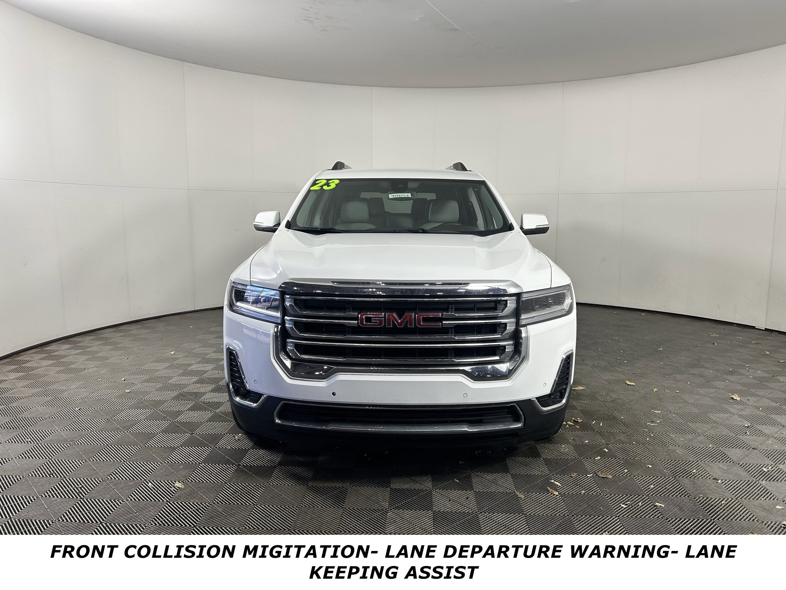 2023 Gmc Acadia SLT photo 2