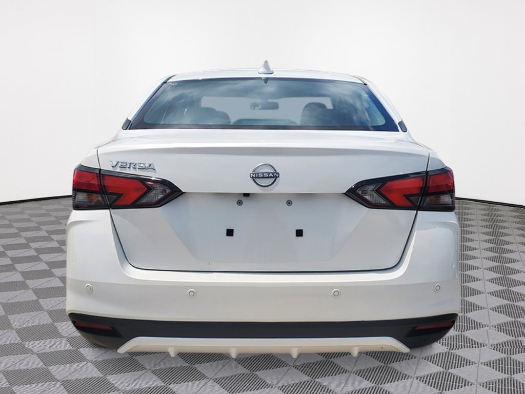 New 2025 Nissan Versa 1.6 SV Sedan