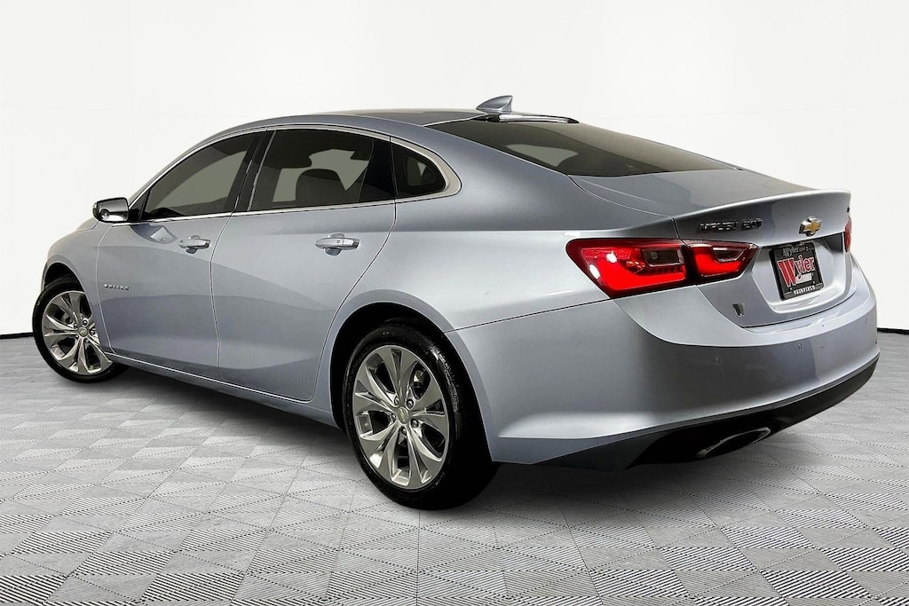 Used 2017 Chevrolet Malibu 4dr Sdn Premier w/2LZ Sedan