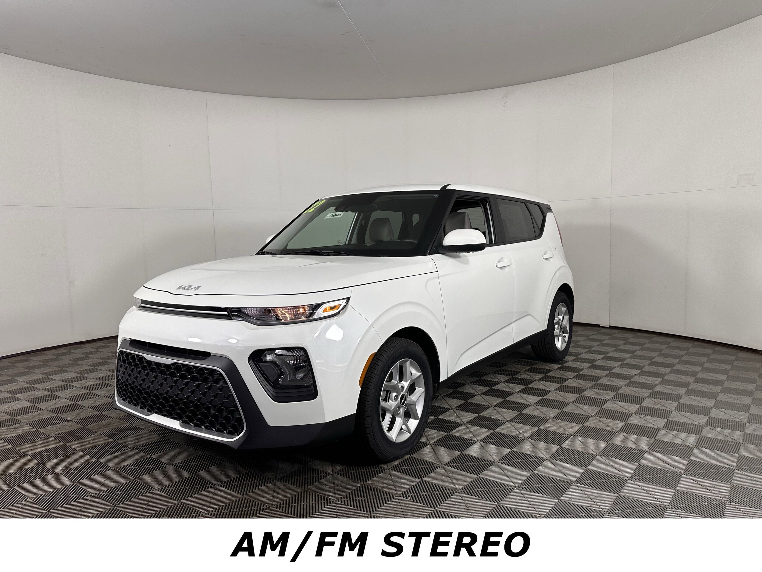 2022 Kia Soul LX photo 3