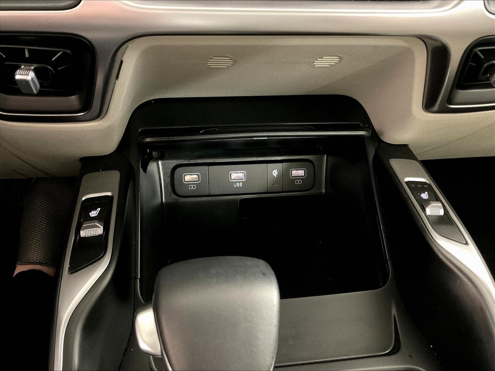 2023 Kia Sorento EX - Photo 16