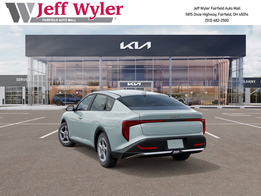2025 Kia K4 LXS photo 4