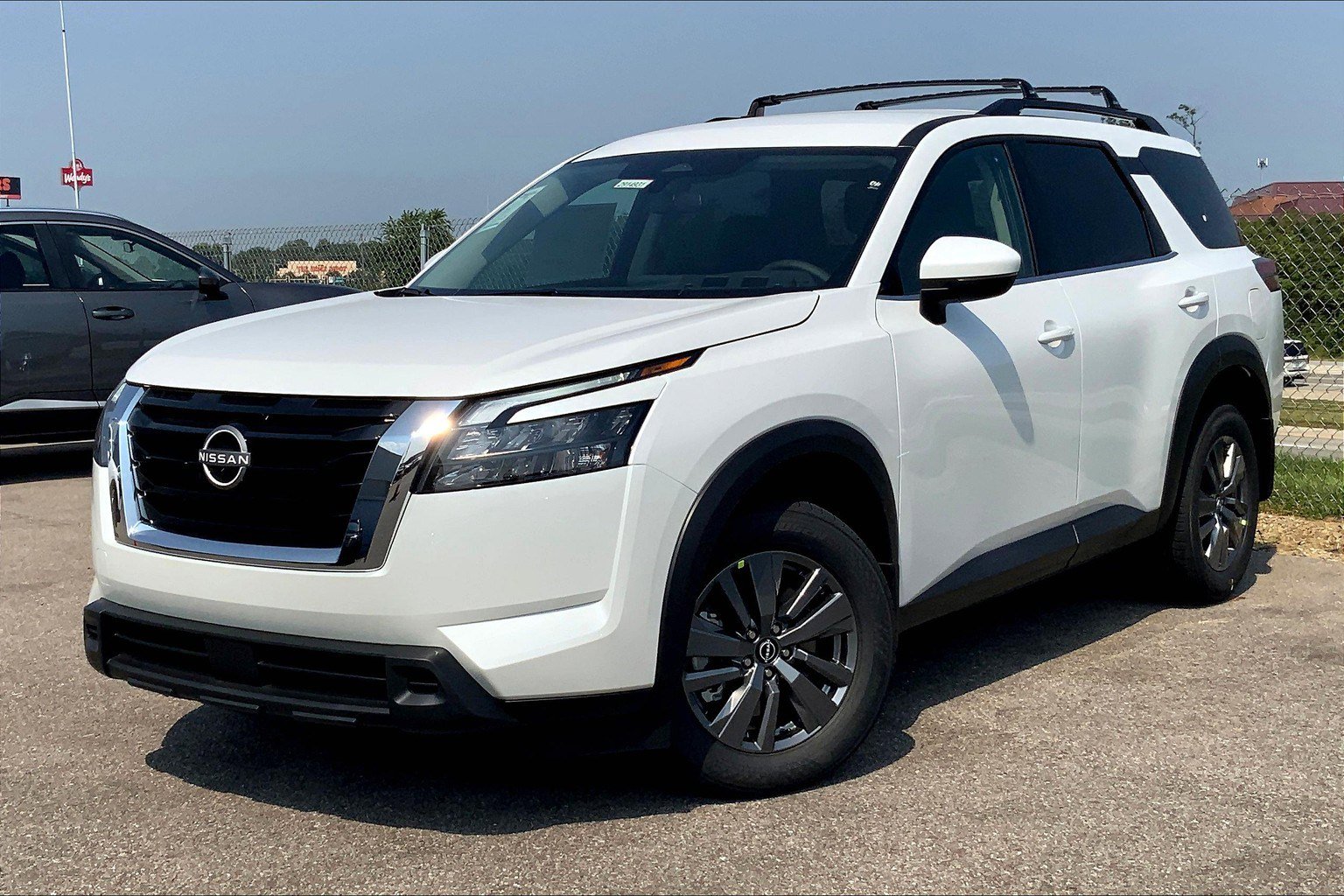 2025 Nissan Pathfinder SV photo 2