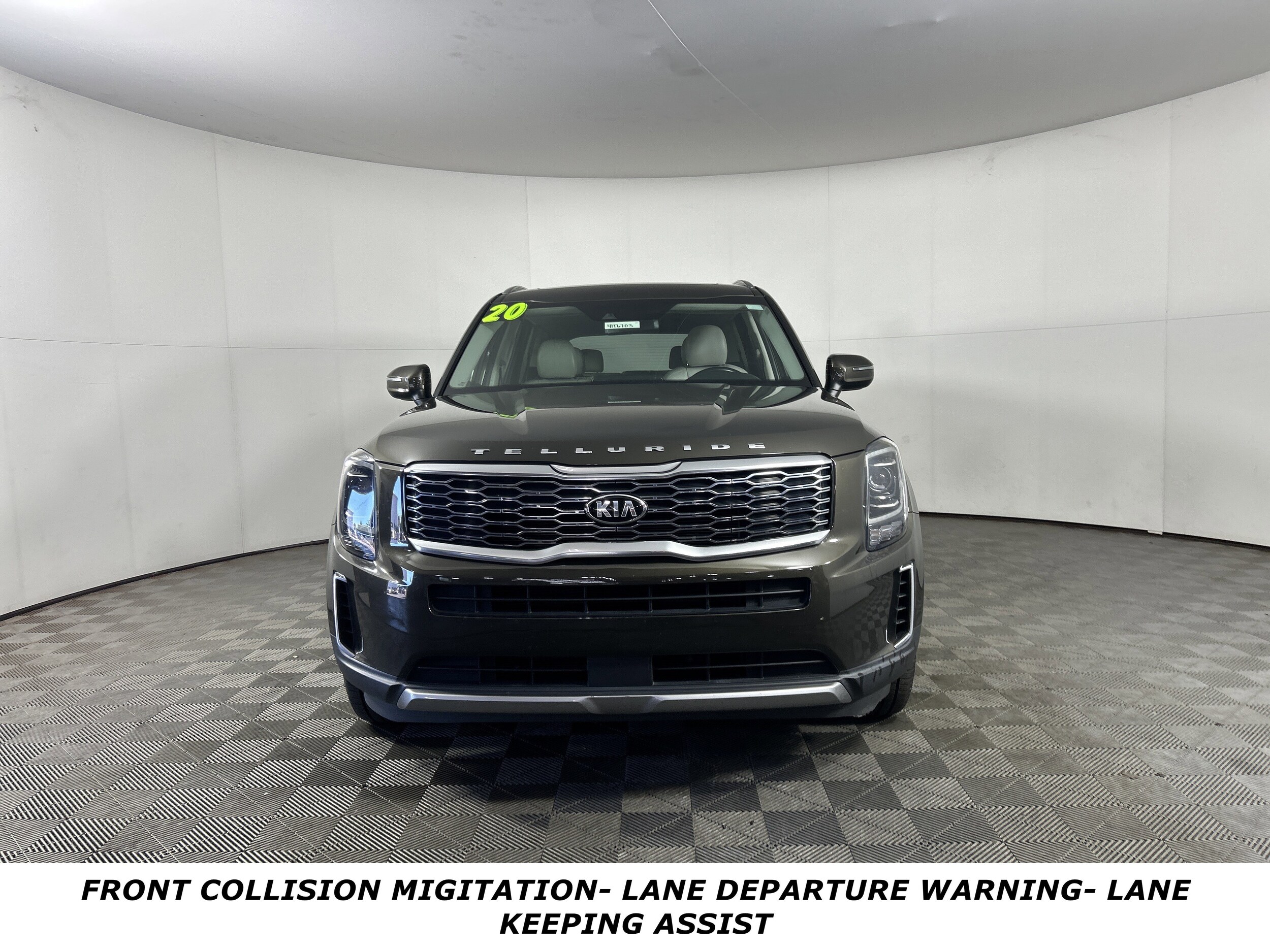 2020 Kia Telluride S photo 2