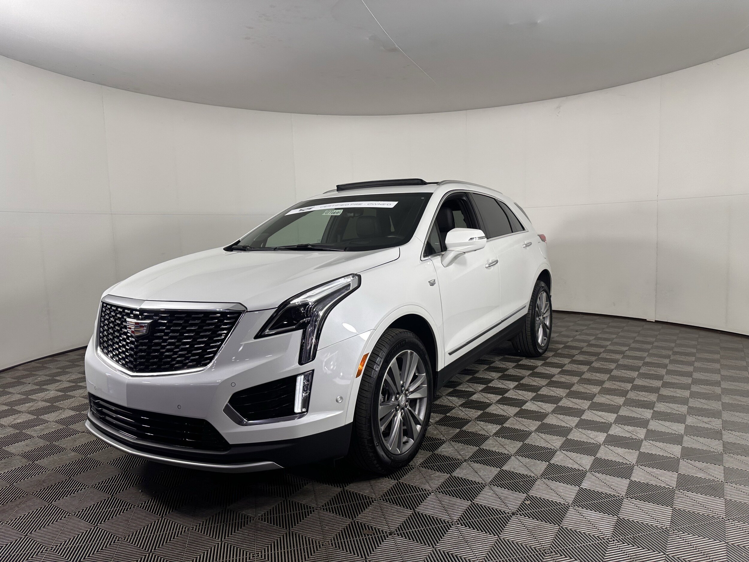 2024 Cadillac XT5 Premium Luxury photo 3