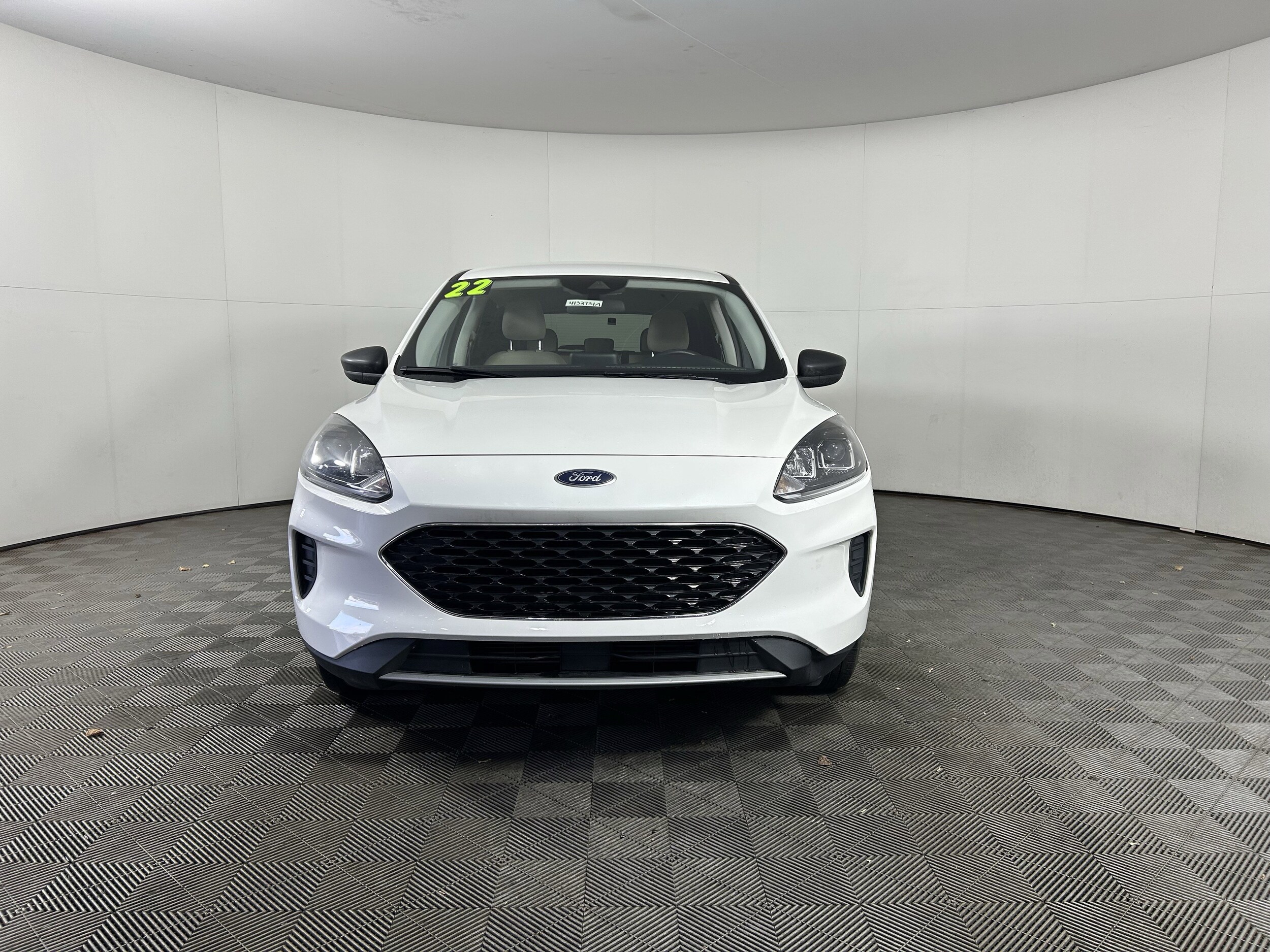 2022 Ford Escape SE photo 2