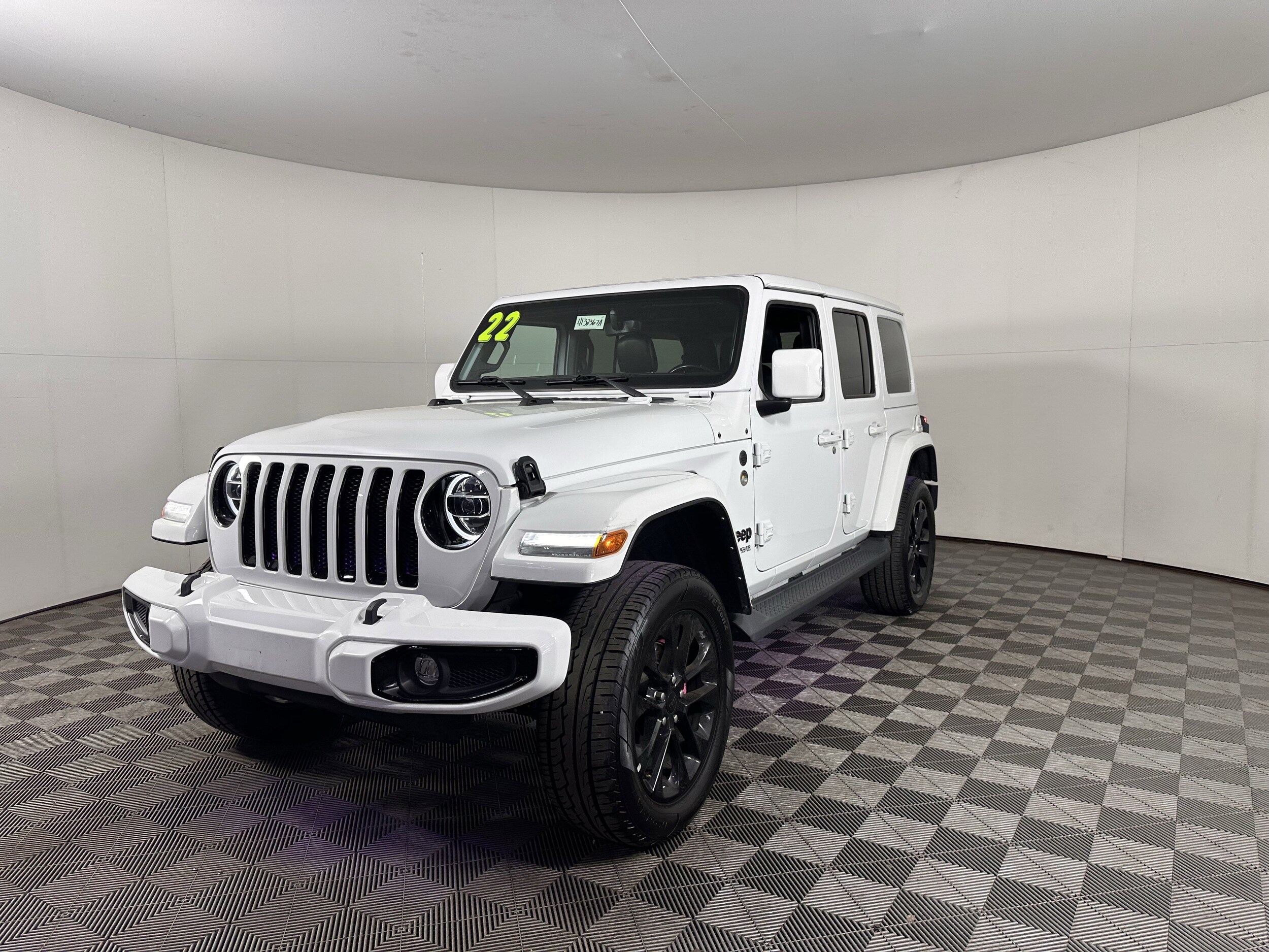 2022 Jeep Wrangler Unlimited High Altitude photo 3