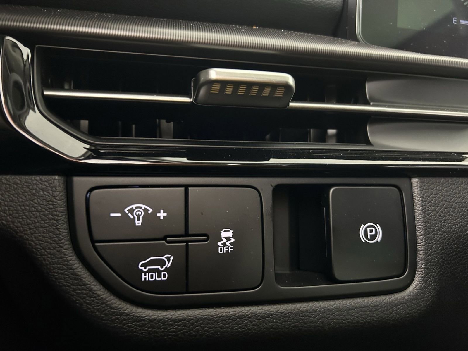 2026 Kia Sportage EX - Photo 33