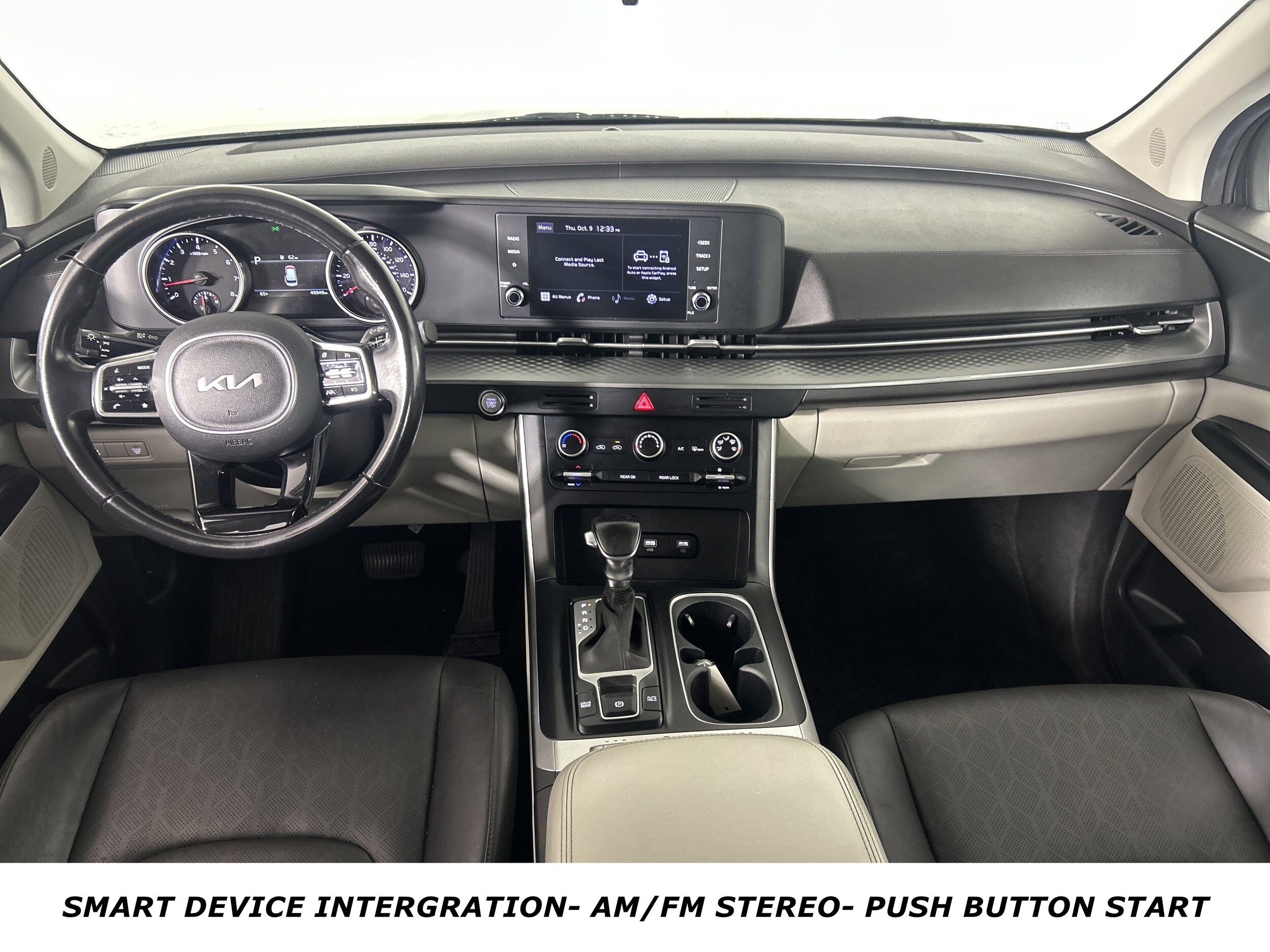 2022 Kia Carnival LXS photo 3