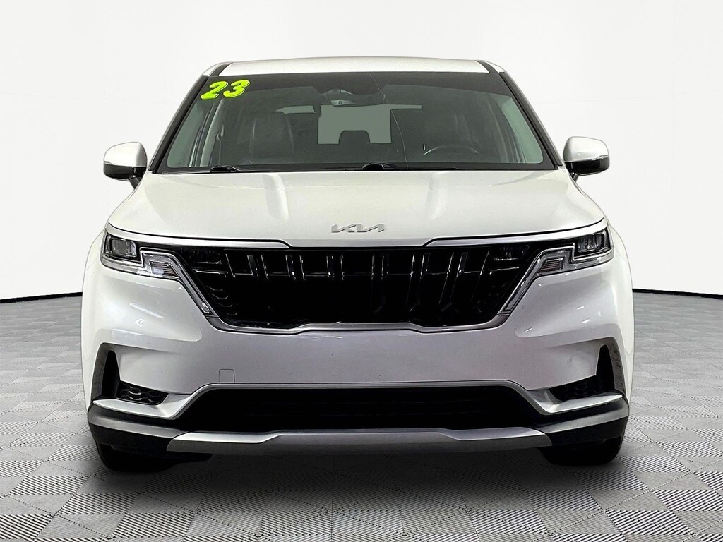 Used 2023 Kia Carnival LX FWD w/Seat Pkg MPV