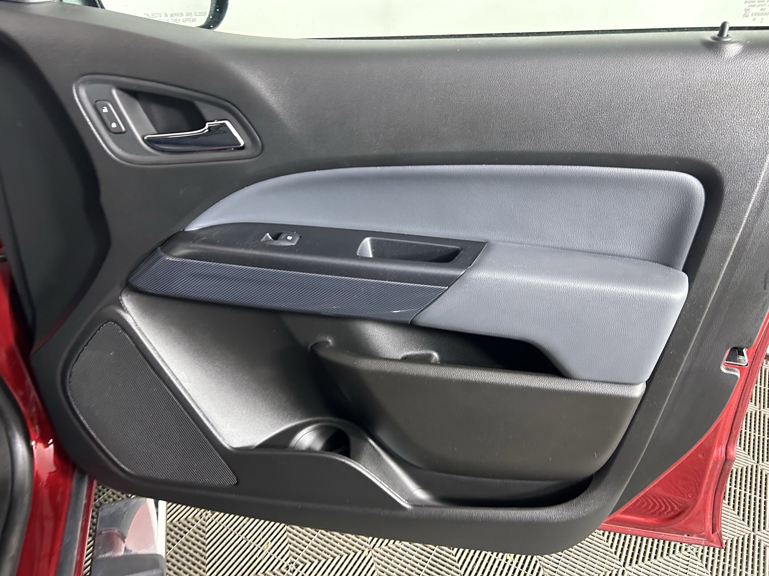 2021 Chevrolet Colorado Z71 photo 3