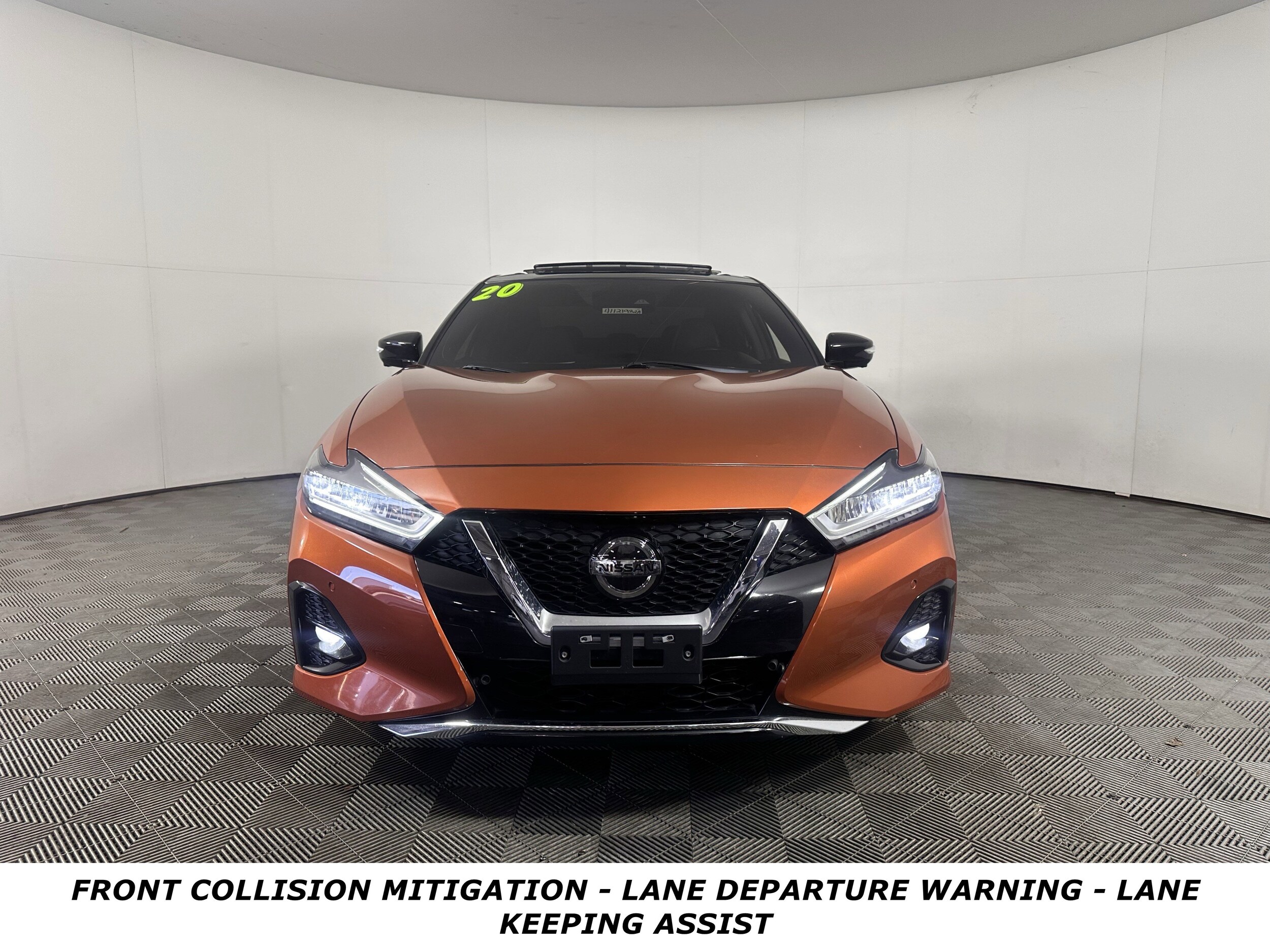 2020 Nissan Maxima SR photo 2