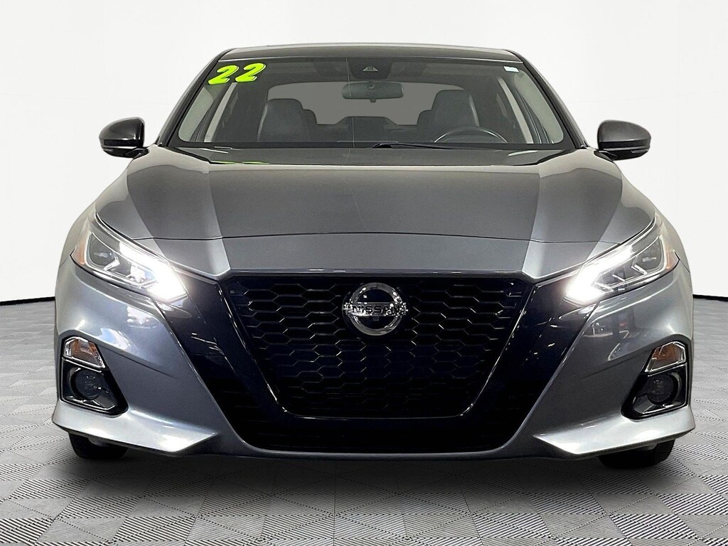 Used 2022 Nissan Altima 2.5 SR Sedan Sedan