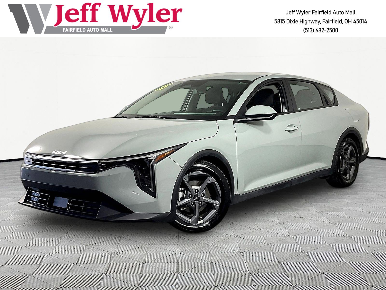 2025 Kia K4 LXS AT's photo