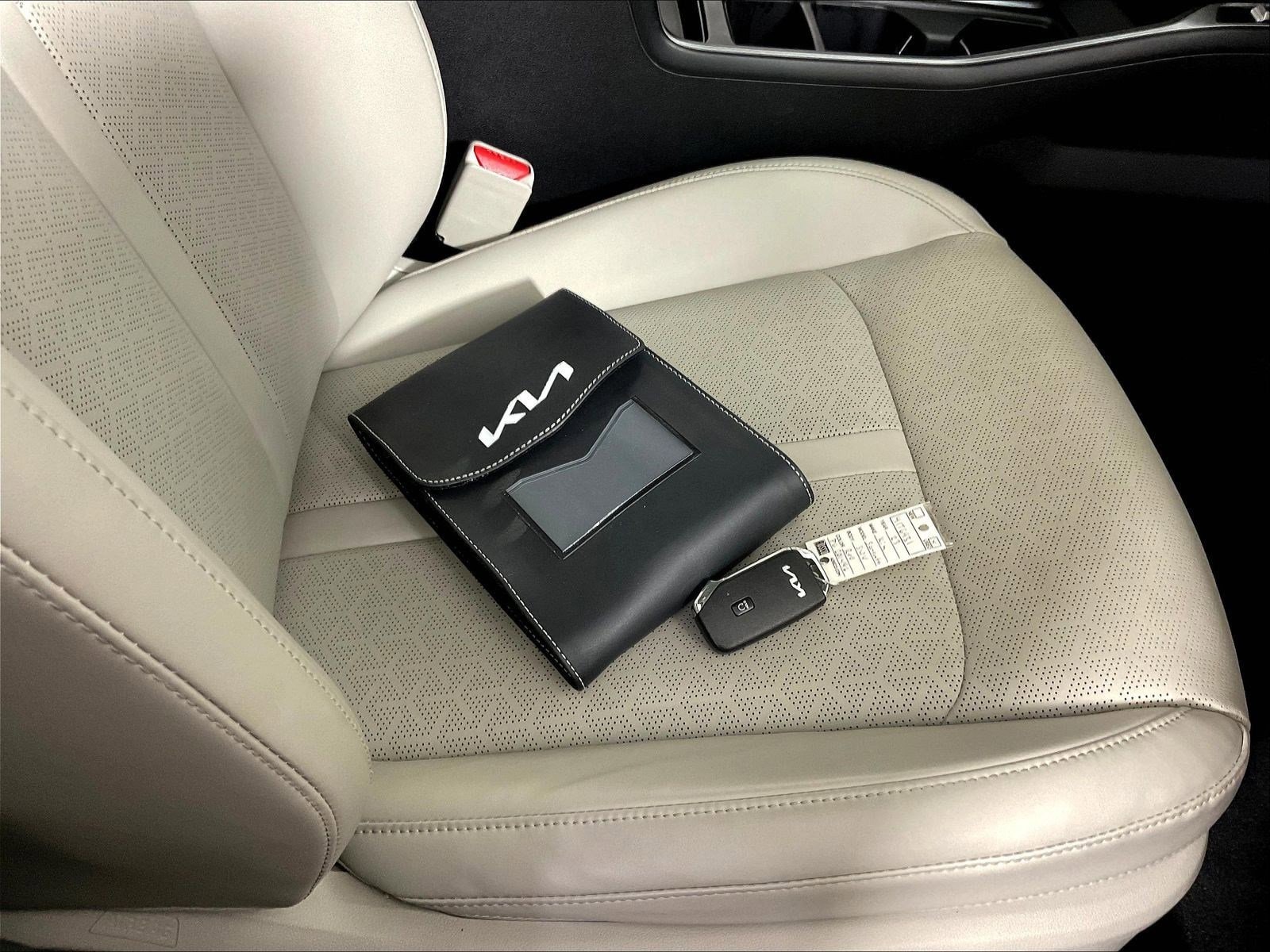 2023 Kia Sorento EX - Photo 36