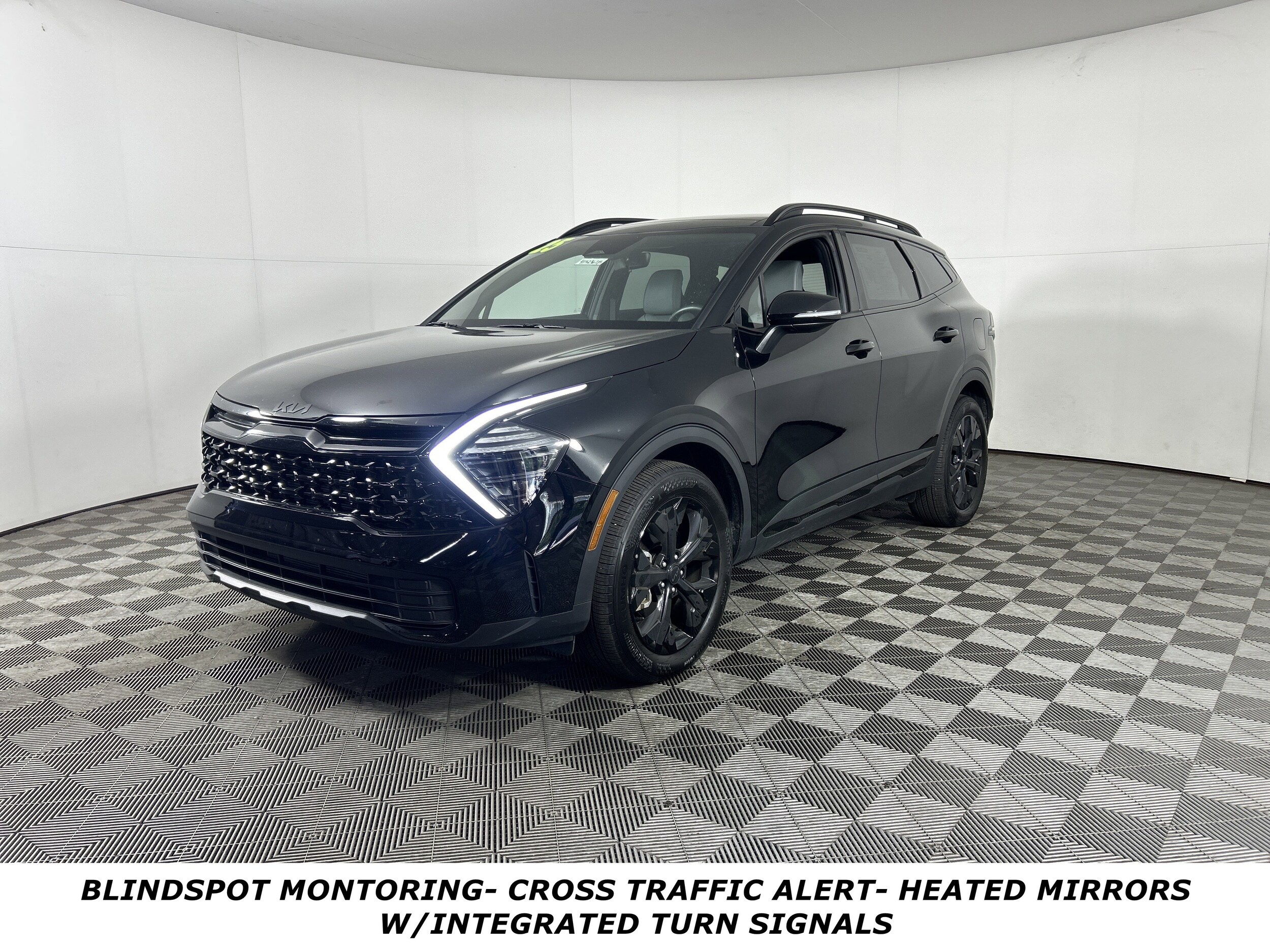 2025 Kia Sportage X-Line photo 2