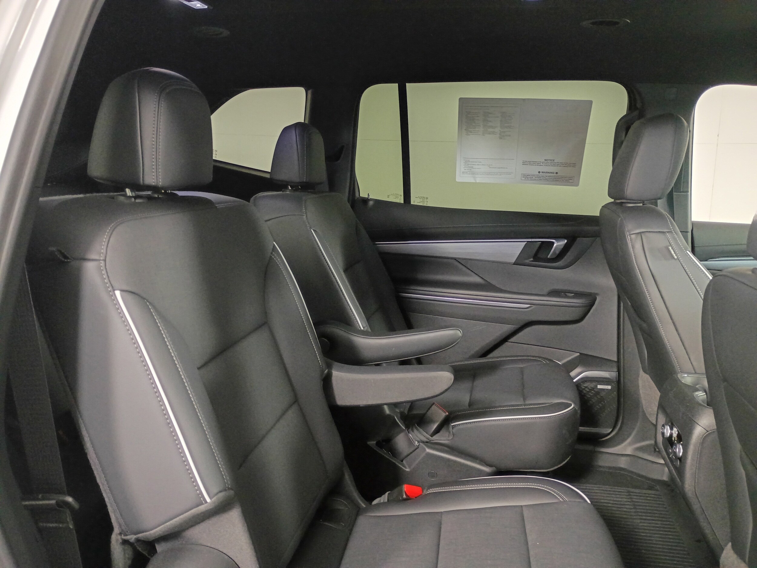 2025 Buick Enclave Preferred photo 3