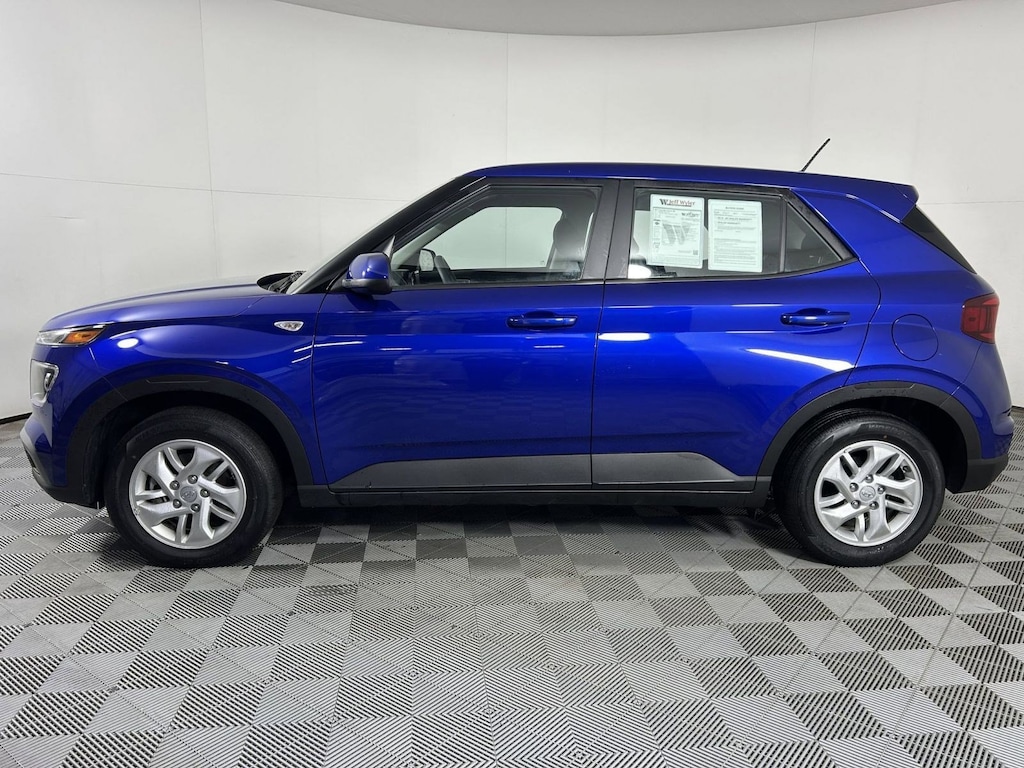 Certified 2023 Hyundai Venue SE IVT SUV