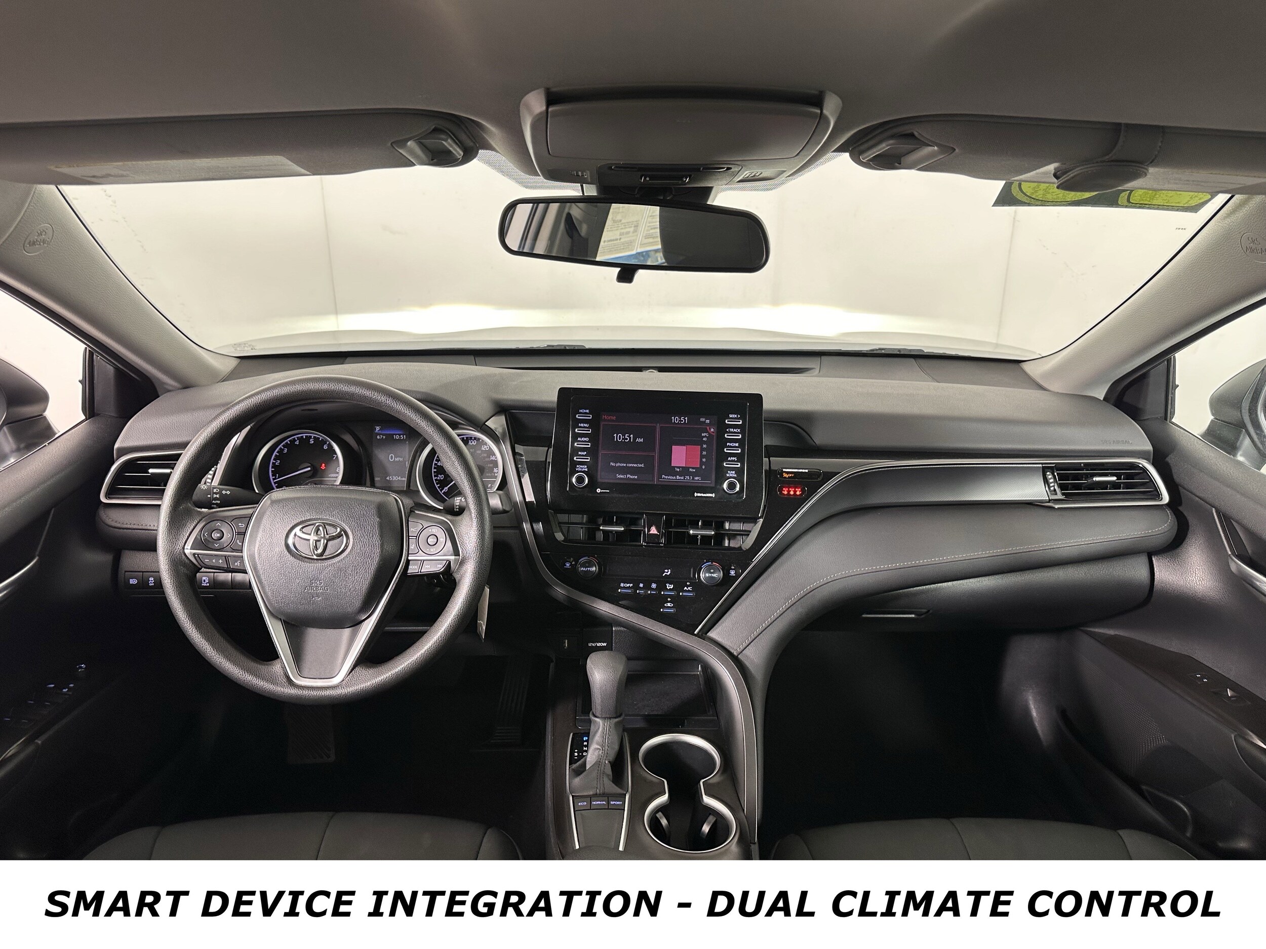 2023 Toyota Camry LE photo 2