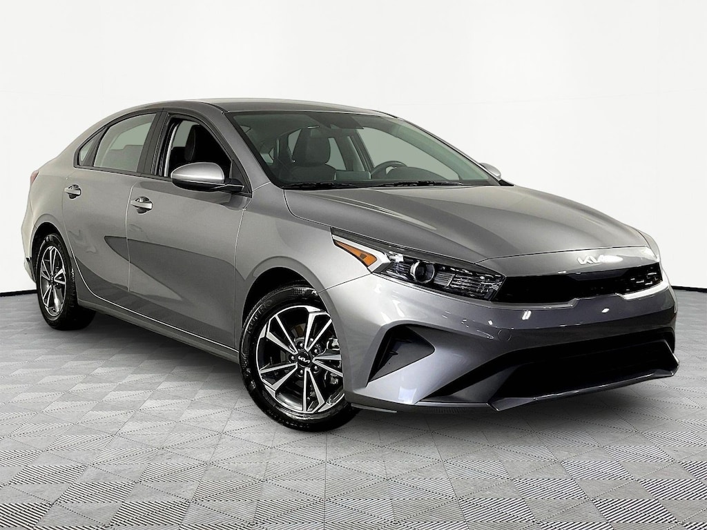 Used 2024 Kia Forte LXS IVT Sedan