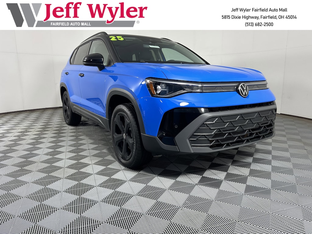 Used 2025 Volkswagen Taos SE Black 4MOTION SUV