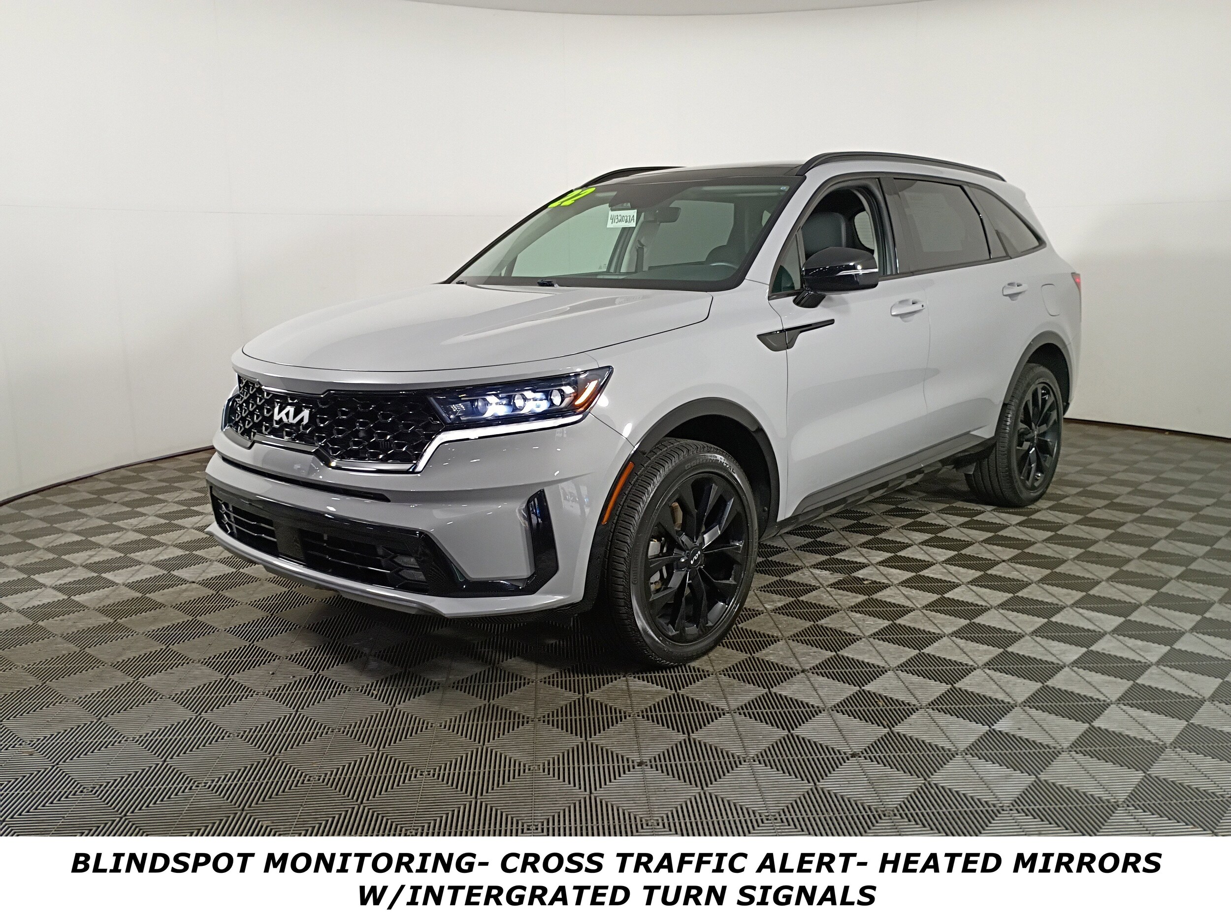 2022 Kia Sorento SX photo 2