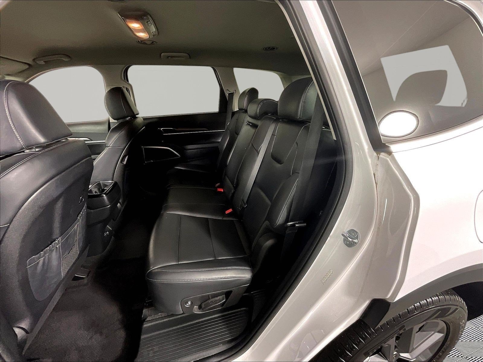 2024 Kia Telluride LX - Photo 25