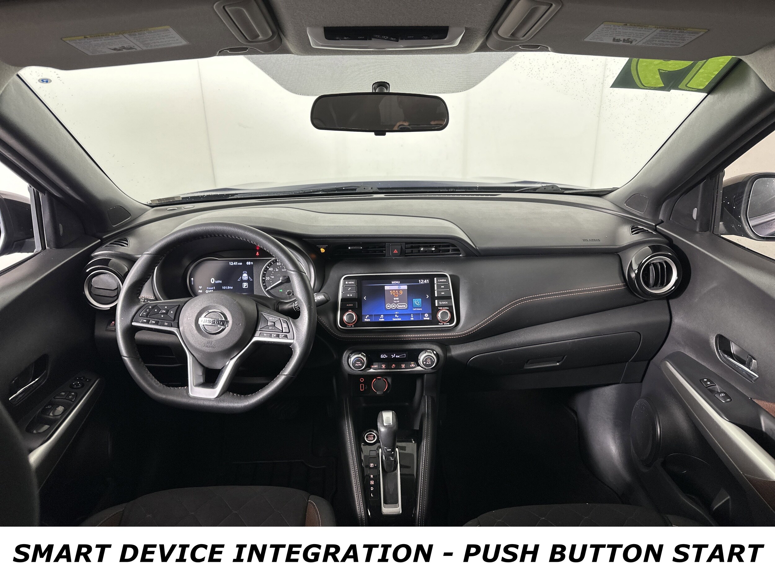 2019 Nissan Kicks SR photo 3