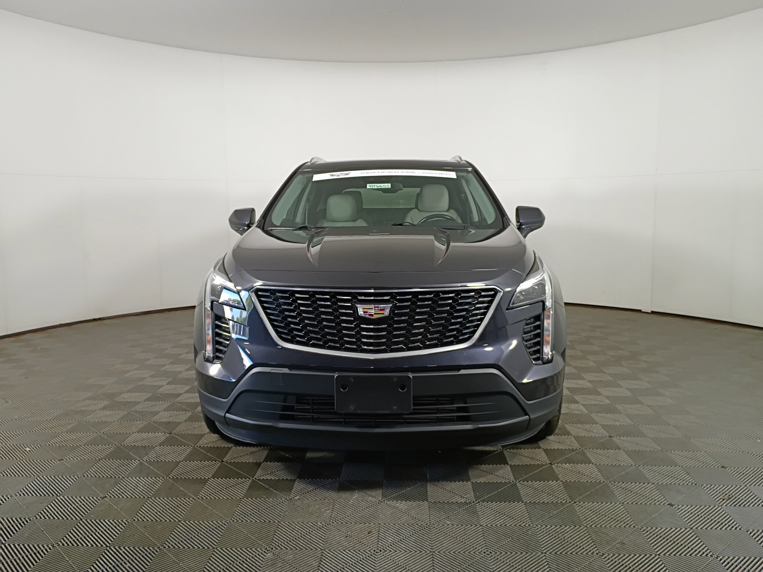 2023 Cadillac XT4 Luxury photo 2