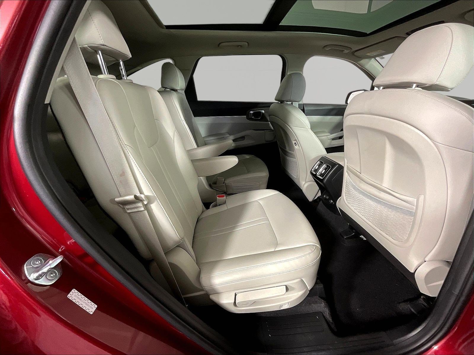 2023 Kia Sorento EX - Photo 25