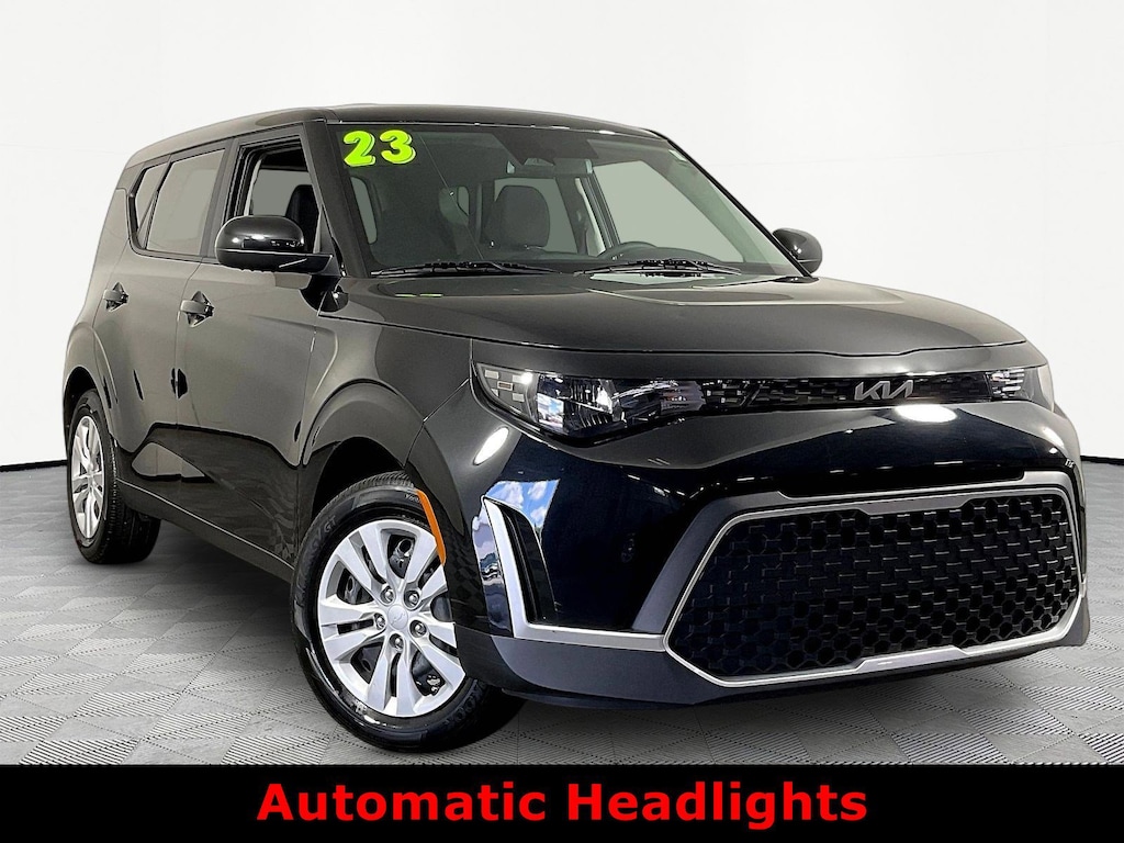 Used 2023 Kia Soul LX IVT Hatchback