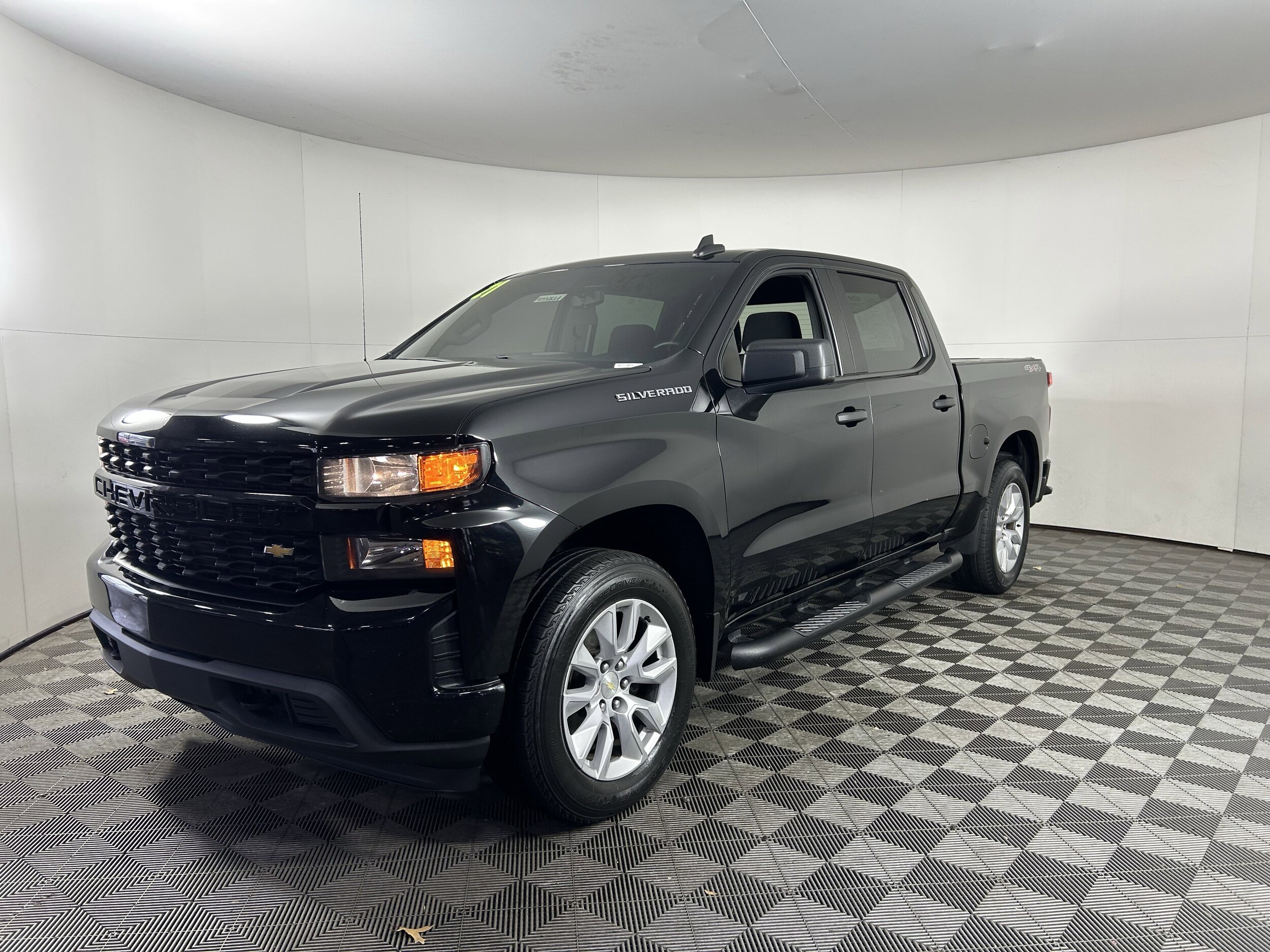 2021 Chevrolet Silverado 1500 Custom photo 3