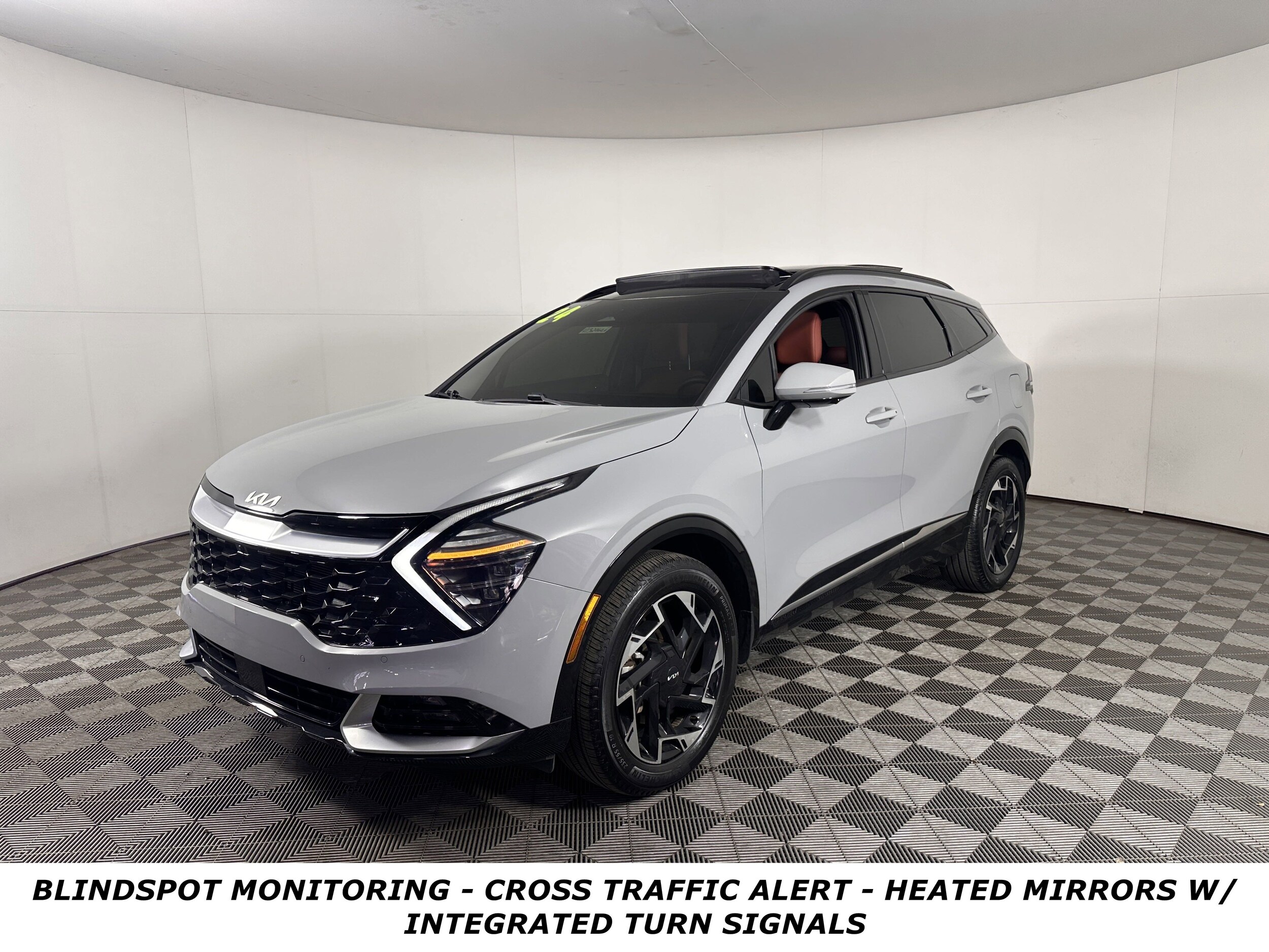 2024 Kia Sportage photo 3