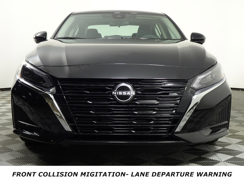 Used 2025 Nissan Altima SL FWD Sedan